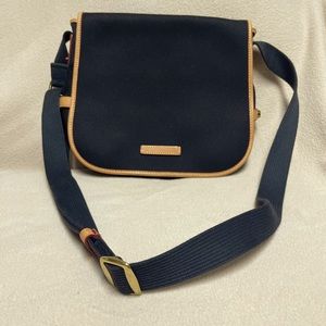 Vintage Dooney & bourke crossbody bag